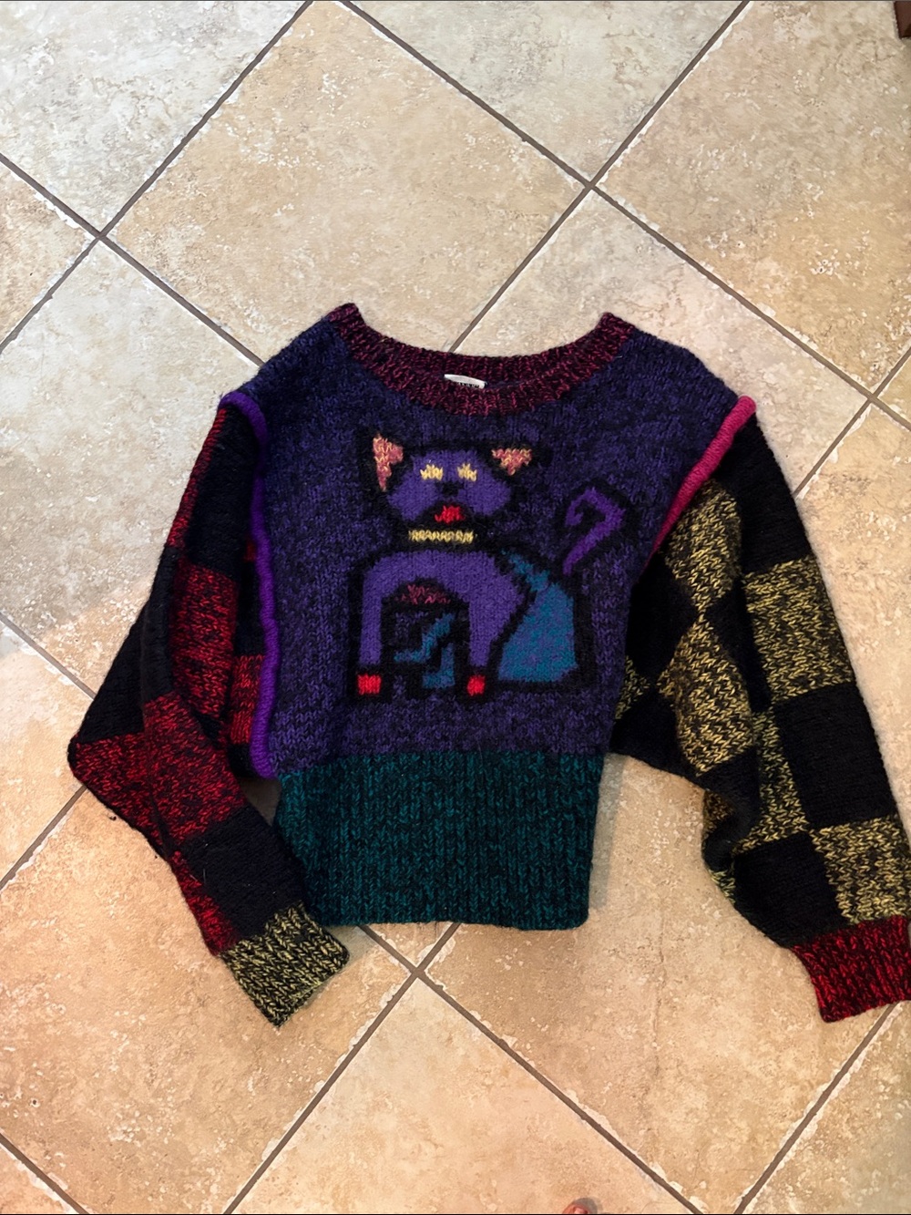 Colorblock Cat Motif Hand Knit Sweater